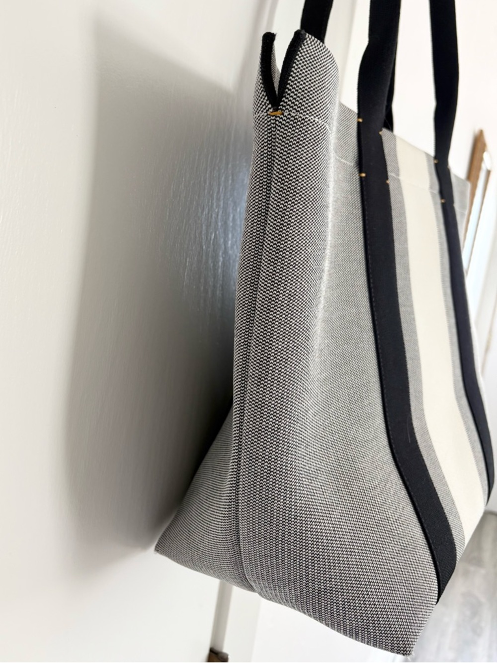 Rothy's Essential Tote in Grey Mist - Picture 8 of 16